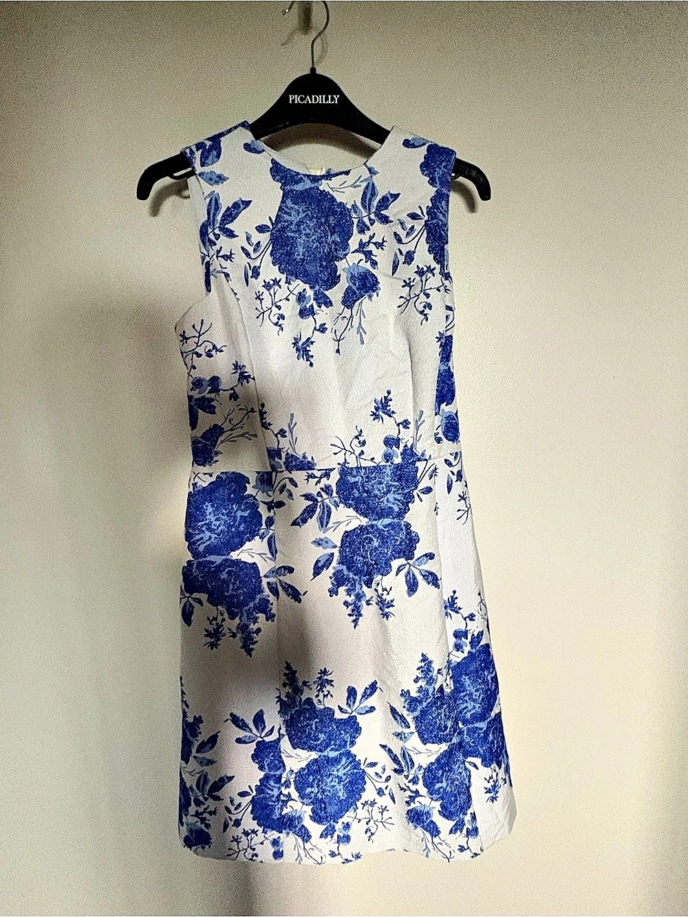 PNK TARTAN Floral Mini Dress in Blue & White Size 4 Like New